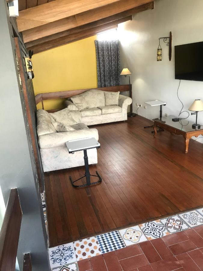 サンホセ Corazon Sabana Bed & Breakfast エクステリア 写真